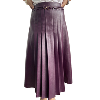 金属リング付きプリーツPU女性のドレスパープルレッドカラー